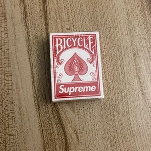 Supreme playing cards